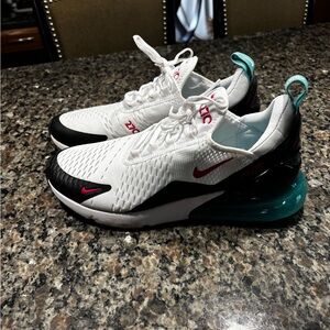 Nike Air 270 white pink and teal size 9